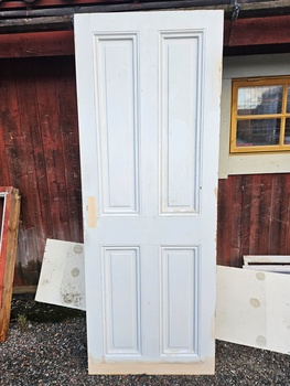 Enkeldörr, 76x203cm, finns på Överjärva